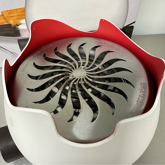 Sharper Image Flameless Marshmallow Bonfire S'mores Maker - Picture 2 of 4